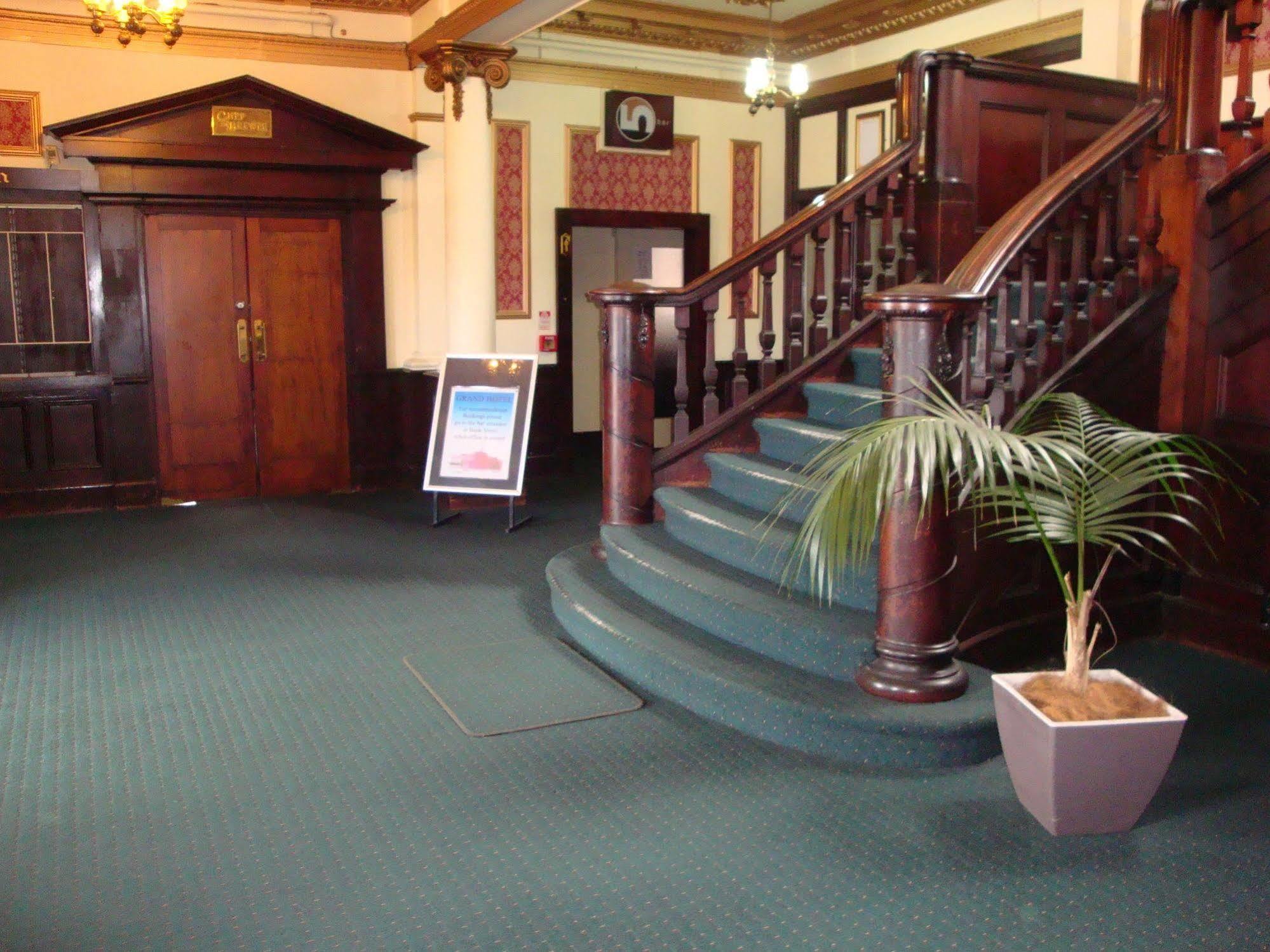 Grand Hotel - Whangarei Exterior photo